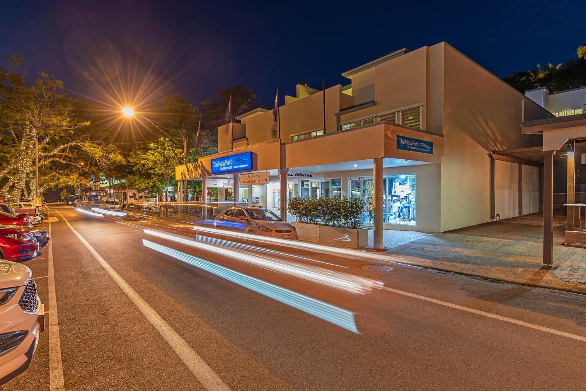 The Newport On Macrossan - Adults Only Aparthotel Port Douglas Esterno foto