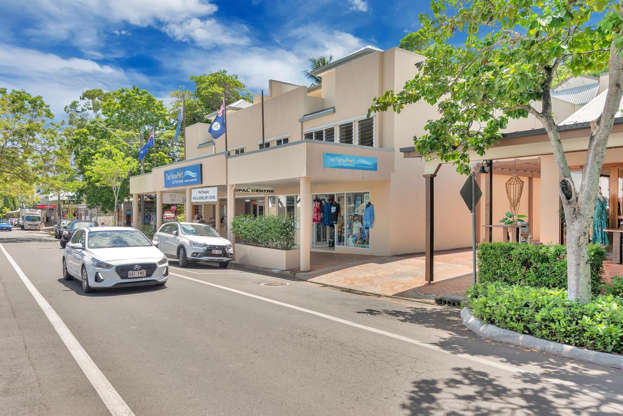 The Newport On Macrossan - Adults Only Aparthotel Port Douglas Esterno foto